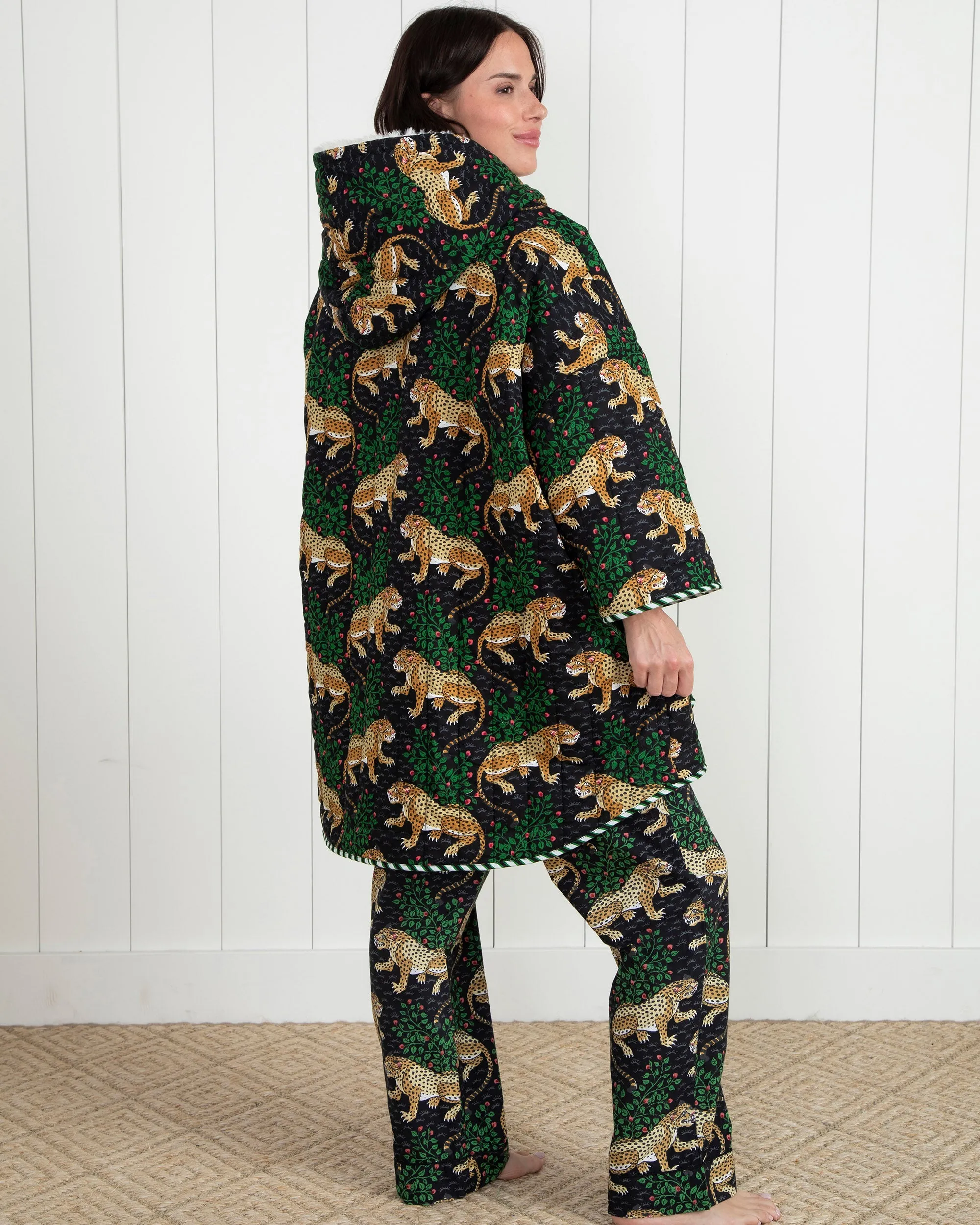 Bagheera - Quilted Sherpa Poncho - Ink