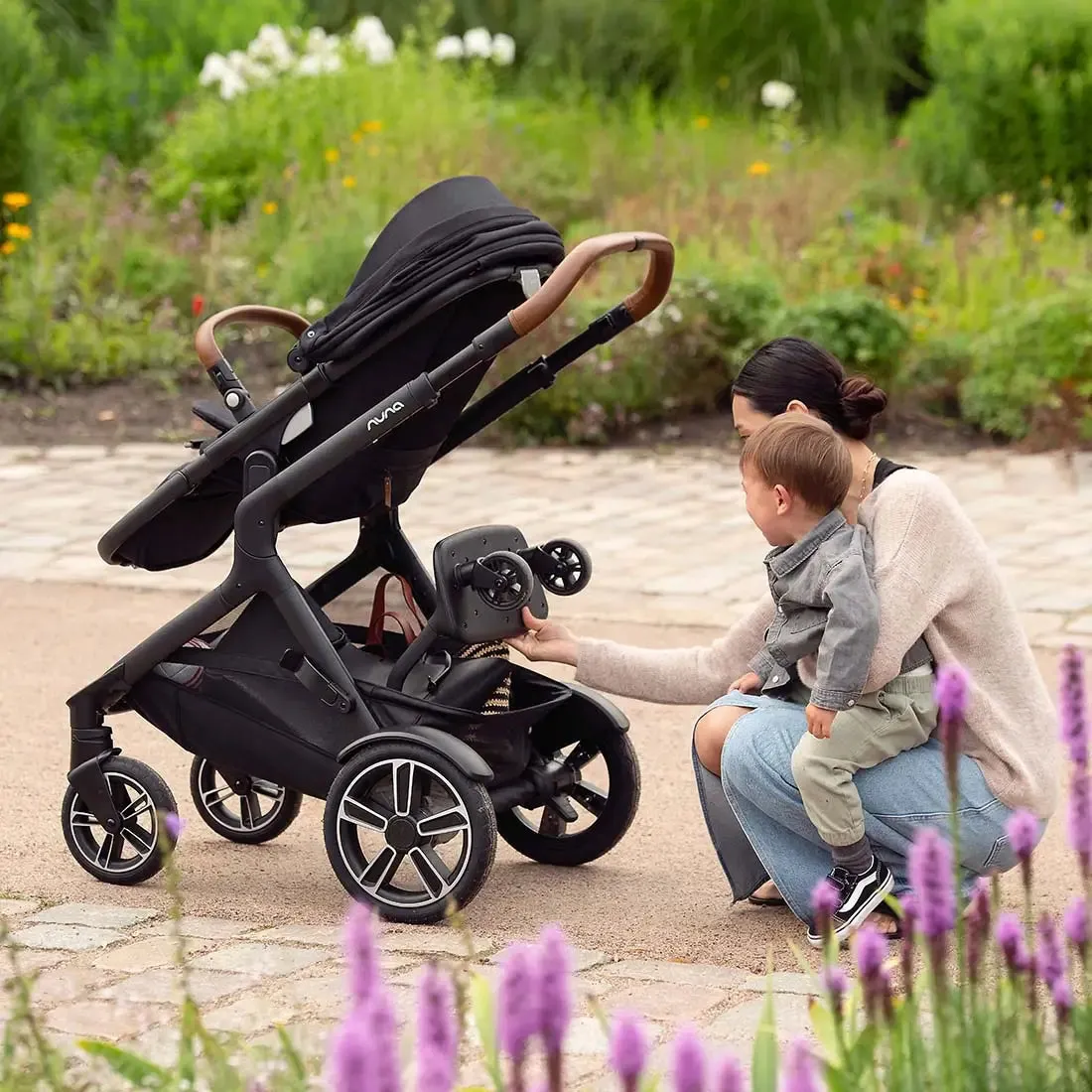Demi Next   Pipa Aire RX Travel System by Nuna